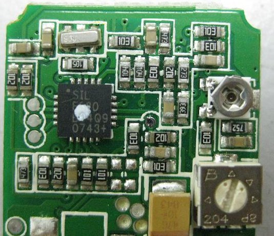 PCBA加工IC元件主要分為DIP及SMD兩大類，DIP 插件的IC，SMD (Surface Mount Device) 表面貼裝元件。